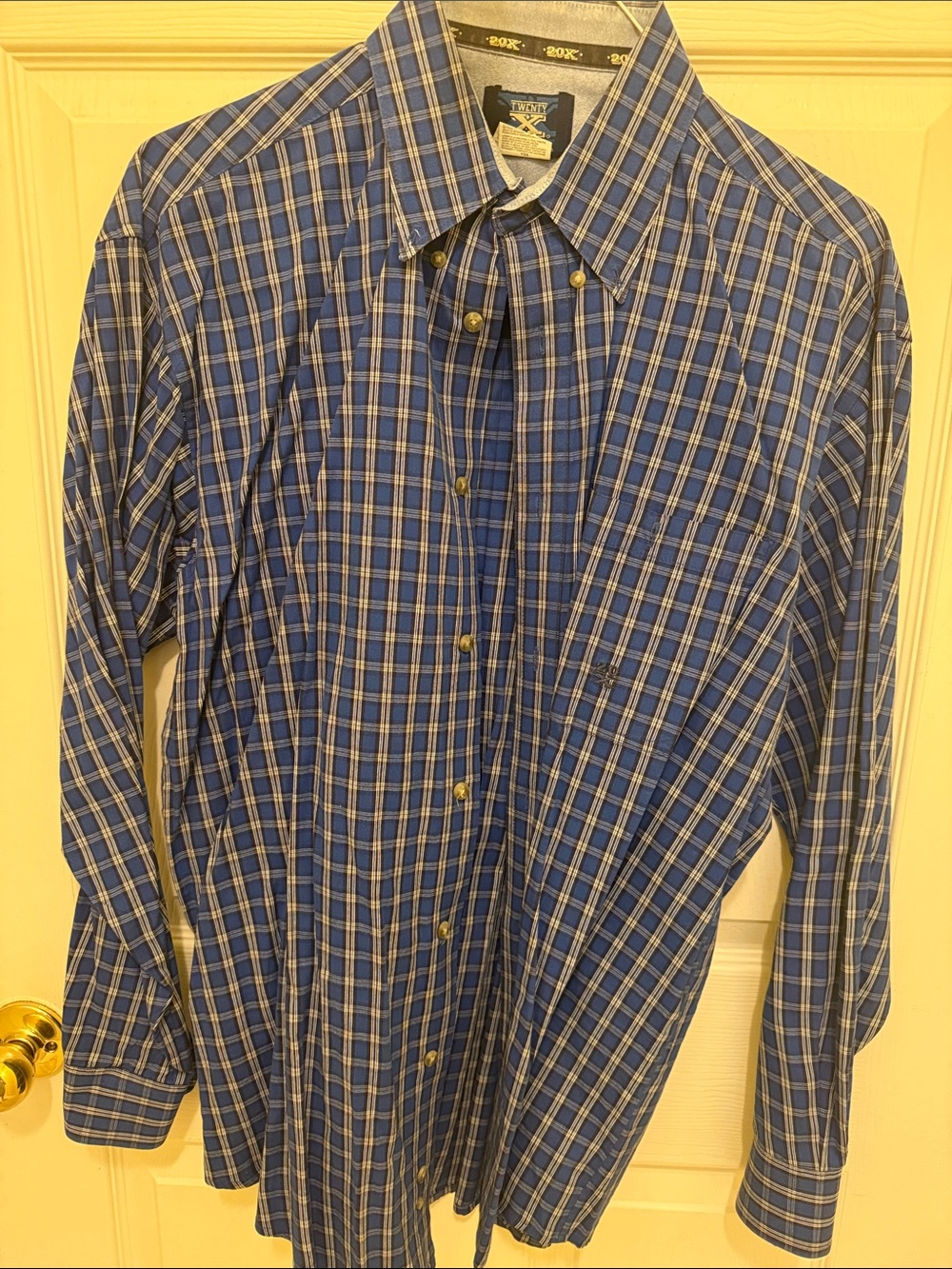 Men's Blue Plaid Button-Down Shirt - Classic Collared Style